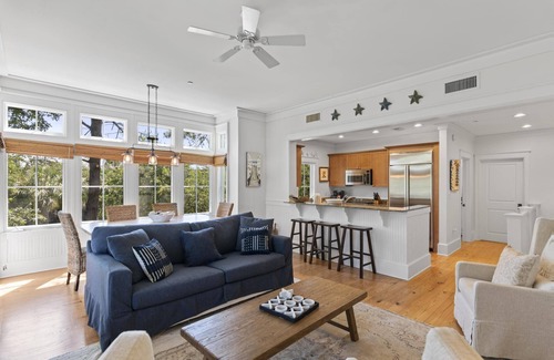 Beach District Condo | Spend Fall Here! Short Walk to Beach Club! Views of Western Lake! Outdoor Porch!