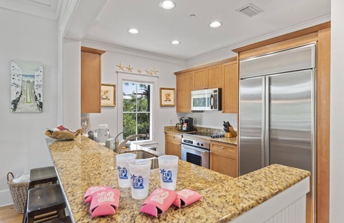 Beach District Condo | Spend Fall Here! Short Walk to Beach Club! Views of Western Lake! Outdoor Porch!