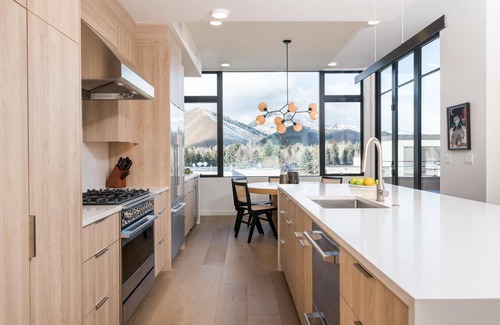 Ketchum Condo | Spend Winter in Sun Valley! New 3 Bedroom Condo with Mountain Views