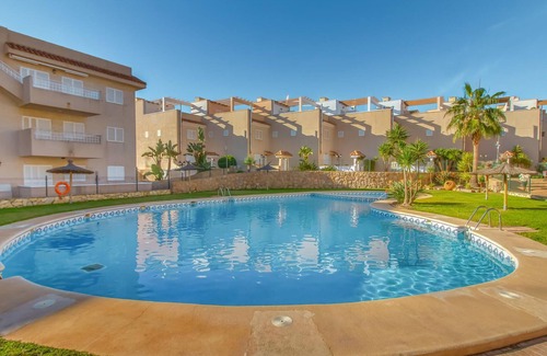 Los Geraeos Apartment | Spend your next vacation in this comfortable apartment with pool access.