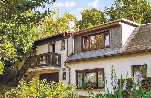 Ehrenberg House | Spend your vacation in this beautiful vacation home in Ehrenberg.
