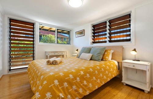 Yamba Apartment | Spindrift Lowerdeck BEACH FRONT location! Wifi+