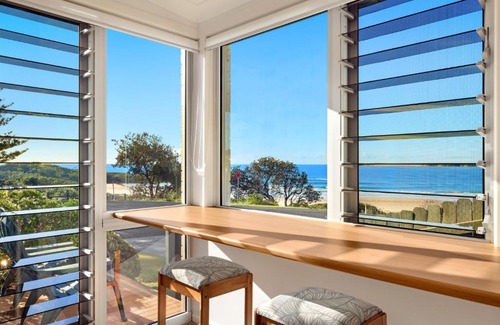 Yamba Apartment | Spindrift Lowerdeck BEACH FRONT location! Wifi+