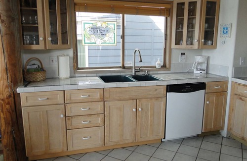 Moclips House | Spindrift - Right on the Beach-New Hot Tub