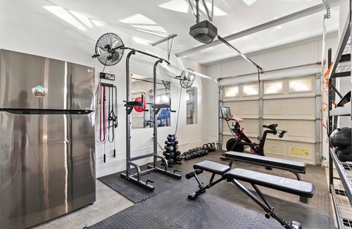 Chandler House | Splash Canyon - Splash Pad & Tons of Games - Gym