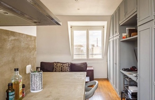 Plaisance Apartment | Splendid apartment with Eiffel Tower view/best for Olympic Games in Paris
