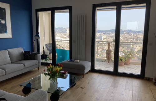 Perier Apartment | Splendid panoramic sea and city views