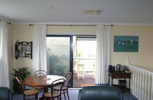 Moana Apartment | Spoil yourself! Gateway- McLaren Vale wineries, Moana Beach & Onkaparinga Gorge!