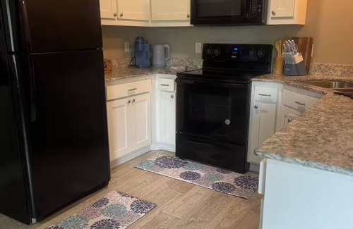 Powell House | Spokes & Stays - Minutes to Trails & Downtown!