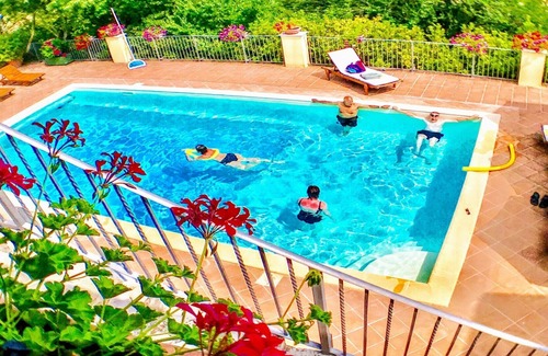 Spoleto Villa | SPOLETO SPLASH/PRIVATE VILLAGE/SLPS 18-24/EXC POOL/SOCCER PITCH/SPOLETO 7 KMS