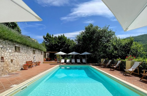 Spoleto Villa | Spoleto Splash/whole Private Village/sleeps 24