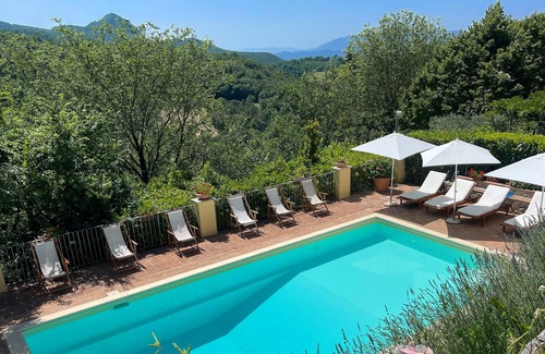 Spoleto Villa | Spoleto Splash/whole Private Village/sleeps 24