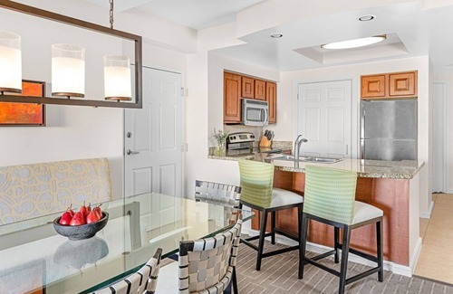 Williamsburg Apartment | Spontaneous Trip at our 2BR Villa at Harbour Lake