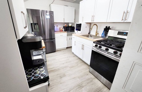 Sandusky Apartment | Sports Extravaganza ~ Mins to Cedar Point & Sports Force ~ W/D ~ Pet OK