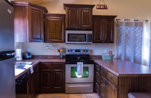 St. George Condo | Sports Village Condo End Unit 2nd floor Close to hiking