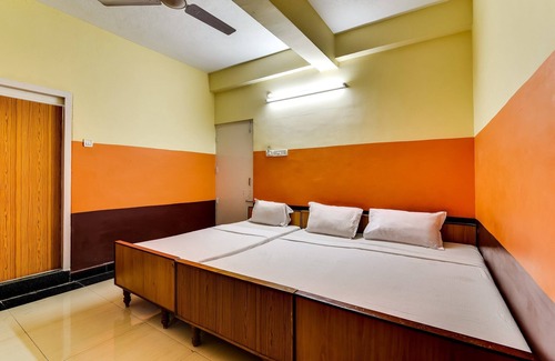 Tirupati Hotel | SPOT ON 36583 Hotel Srinivasa Residency