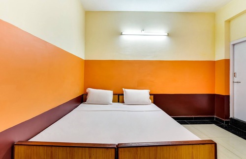 Tirupati Hotel | SPOT ON 36583 Hotel Srinivasa Residency