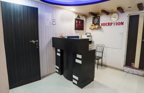Pune Hotel | SPOT ON 67106 Hotel Durga Lodge