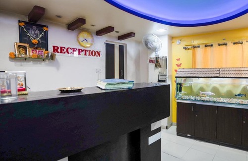 Pune Hotel | SPOT ON 67106 Hotel Durga Lodge