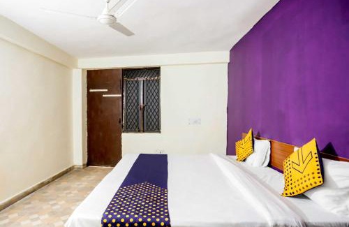 New Delhi Hotel | SPOT ON Hotel Harry's 1 Near Select Citywalk Mall