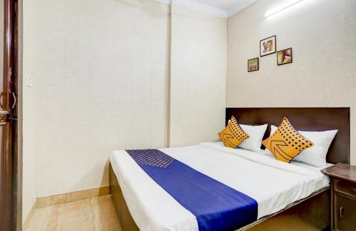 Ghaziabad Hotel | SPOT ON Kings Lodge