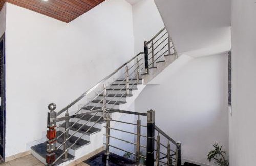 Sikar Hotel | SPOT ON Shree Girdhar Saawariya Place