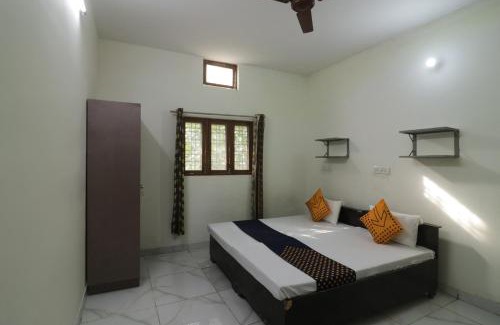 Prem Nagar Hotel | SPOT ON Sneha Home Stay