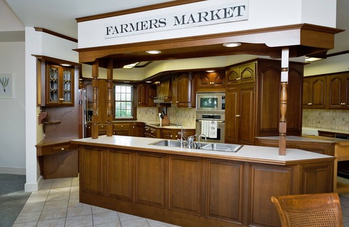 Narvon House | Sprawling Estate With Covered Bridge In Heart Of Lancaster County