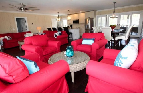 Saint Helena Island Cabin | Sprawling Ocean View Home w/ Massive Deck, Private Pool, & Incredible Views