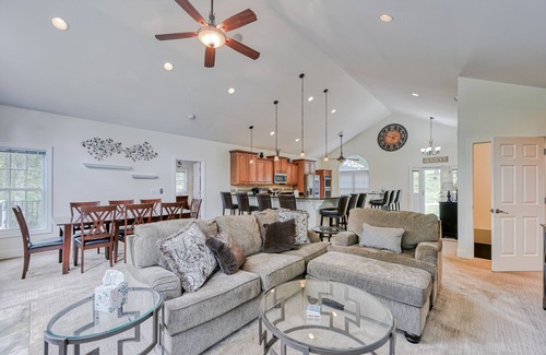 Morgan II House | Sprawling waterfront home with a boat launch, kayaks, game room, and hot tub