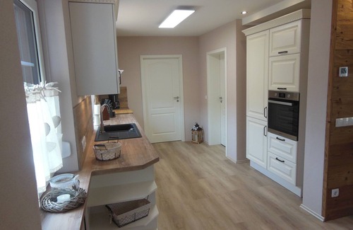 Burg Apartment | Spreewaldlodge, 3 bedrooms, living room, kitchen, 2 bathrooms, shower/toilet - Landhaus Huchatz