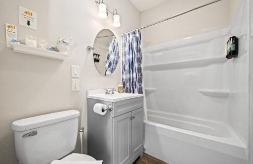 Hot Springs House | Spring Bungalow - A cozy getaway in downtown Hot Springs!