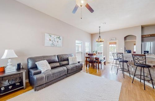 College Station House | Spring Leaf Quarters