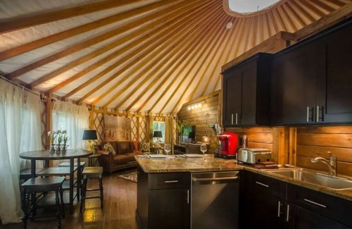 Topton House | Spring Ridge Yurt - Creekside Glamping w/Private Hot Tub