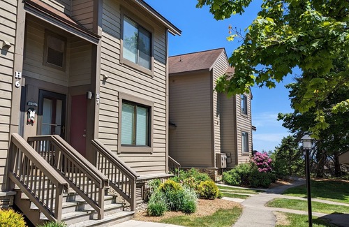Seven Springs Condo | Spring/Summer on the Mountain at 7 Springs! Updated & Cozy condo! Ski in/Ski out