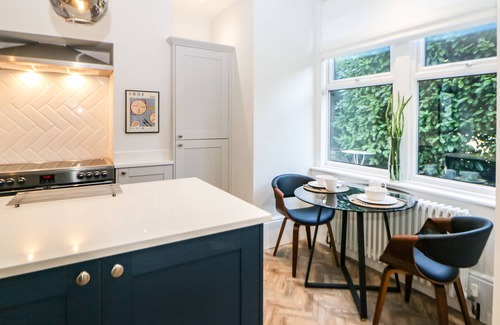 Buxton Cottage | Springdale House