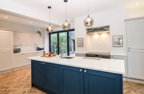 Buxton Cottage | Springdale House