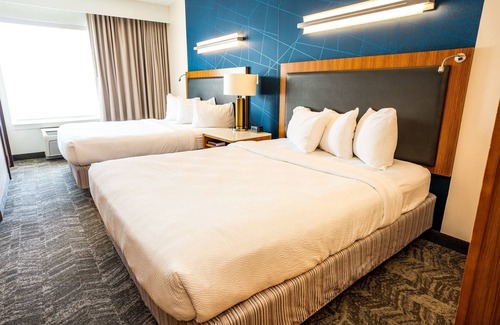Downtown San Antonio Hotel | SpringHill Suites by Marriott San Antonio Alamo Plaza/Convention Center