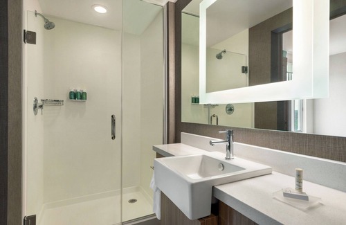 Wauwatosa Hotel | SpringHill Suites by Marriott Milwaukee West/Wauwatosa