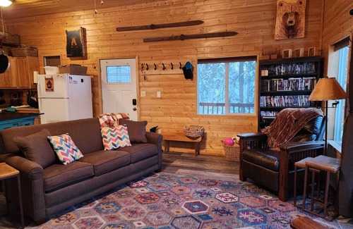 Fairbanks Cabin | Springwater Retreat S