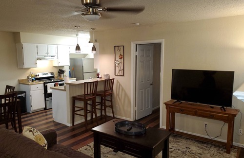 Springwoods House | Springwood Home in NW Austin, 3 BR, 2 Full BA, Parking Pet Stays for Free !