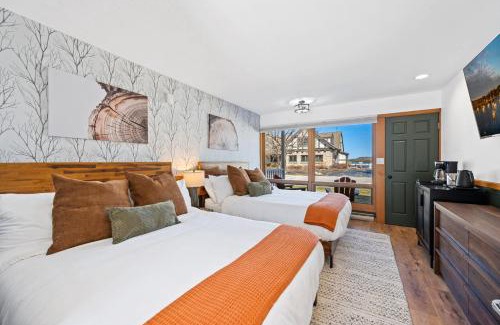 Fish Creek Hotel | Spruce & Shore Motel