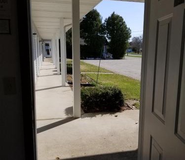 Jacksonport Resort | Square Rigger Lodge