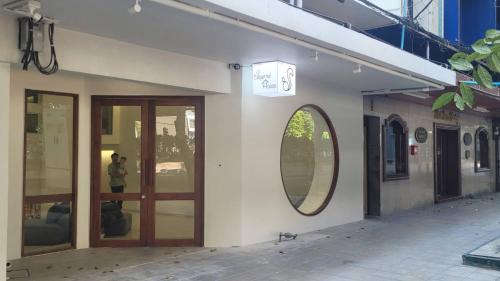 Silom Hotel | Squirrel House