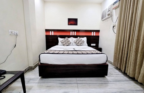 Periamet Hotel | Sr Residency