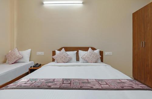 Nagarbhavi Hotel | Sri Sai Grand IN