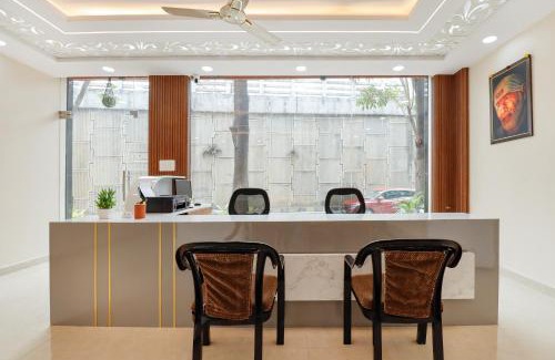 Nagarbhavi Hotel | Sri Sai Grand IN