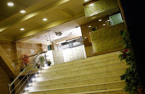 Kanchipuram Hotel | SSK Residency