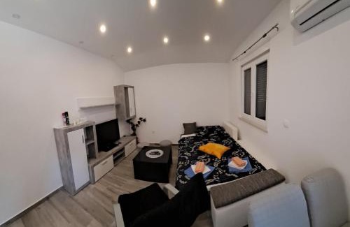 Skatari Apartment | ST&AR apartman