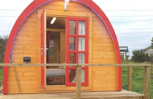 Stenalees Cabin | St Austell Glamping Pod with Spa Pool and Pets Ok